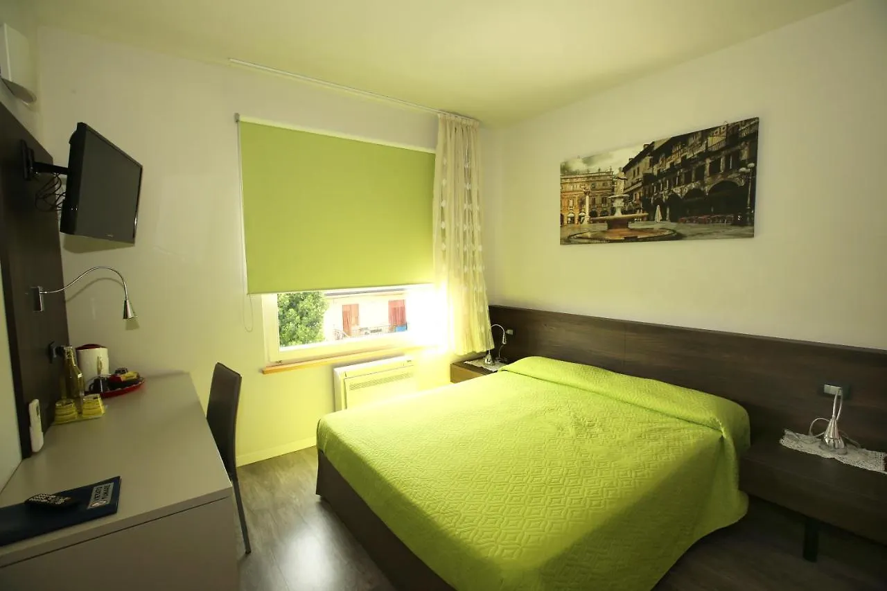 Ai Santi B&B Dossobuono Italy